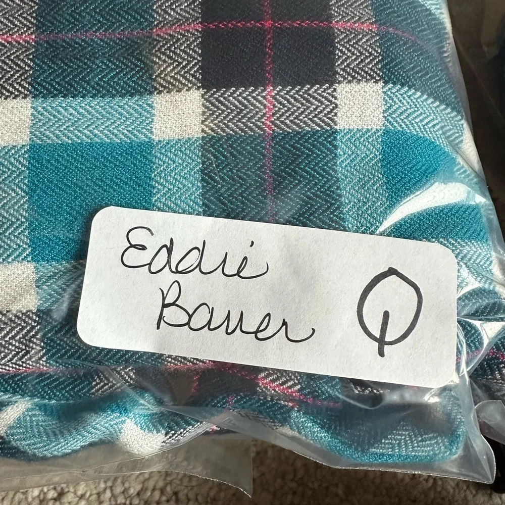 EDDIE BAUER M Blue plaid 100% rayon lightweight woman button down casual top - Picture 10 of 10